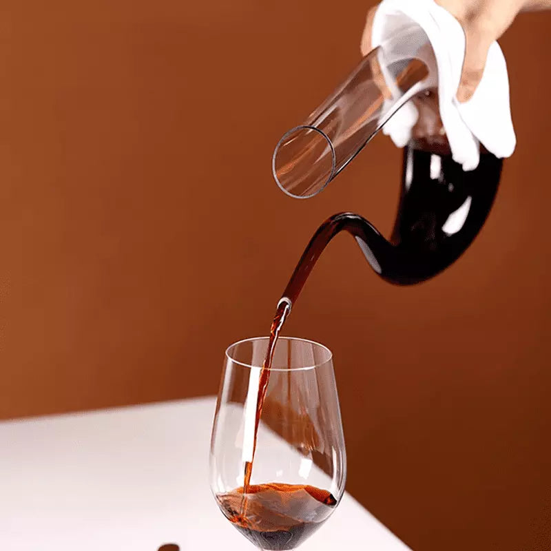 Polished Glass Swan Wine Decanter Decanter