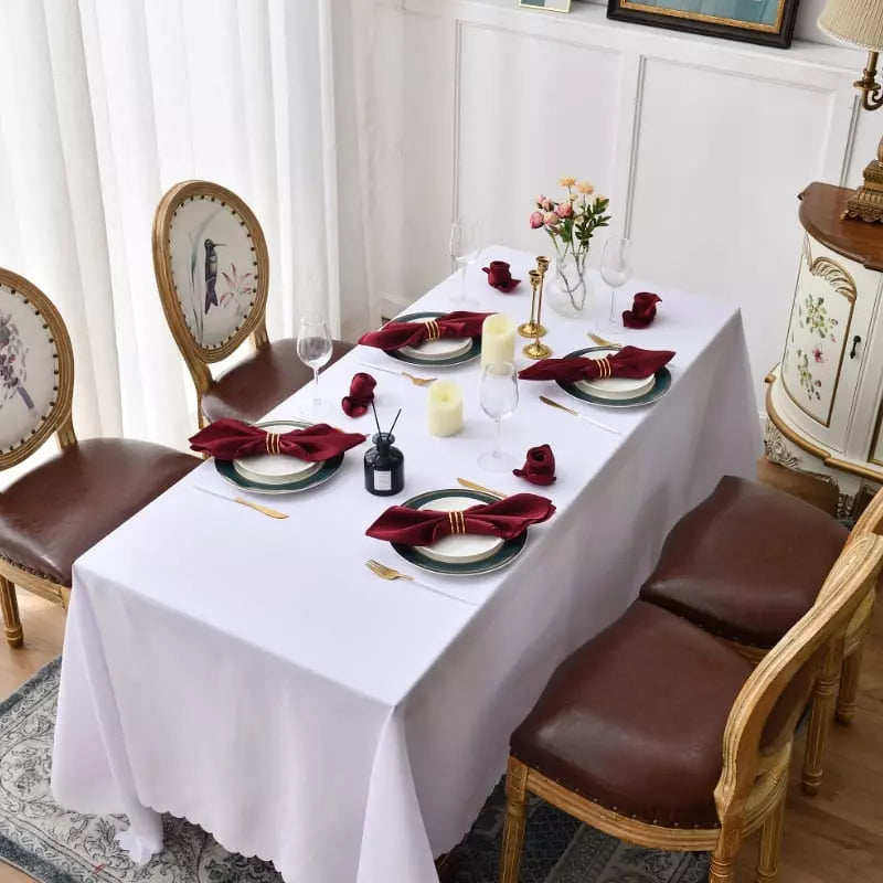 Table Cloth and Napkin Set in Satin with 12 Pieces
