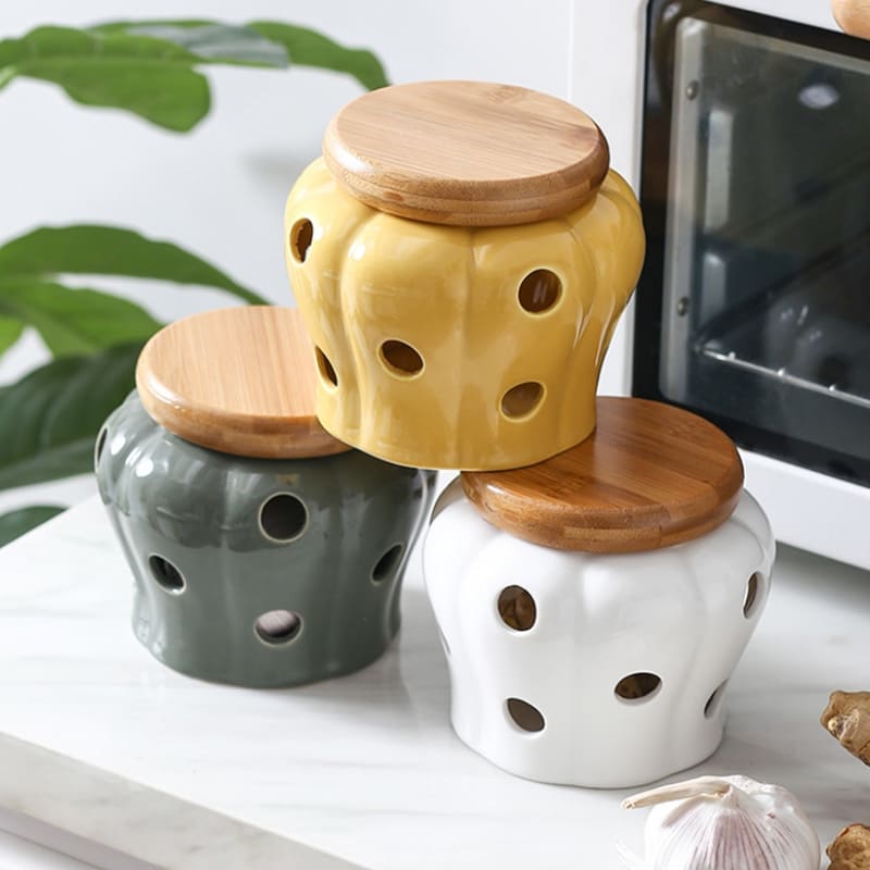 Ceramic Mug with Decorative Wooden Lid