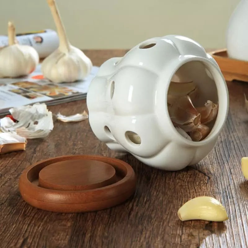 Ceramic Mug with Decorative Wooden Lid