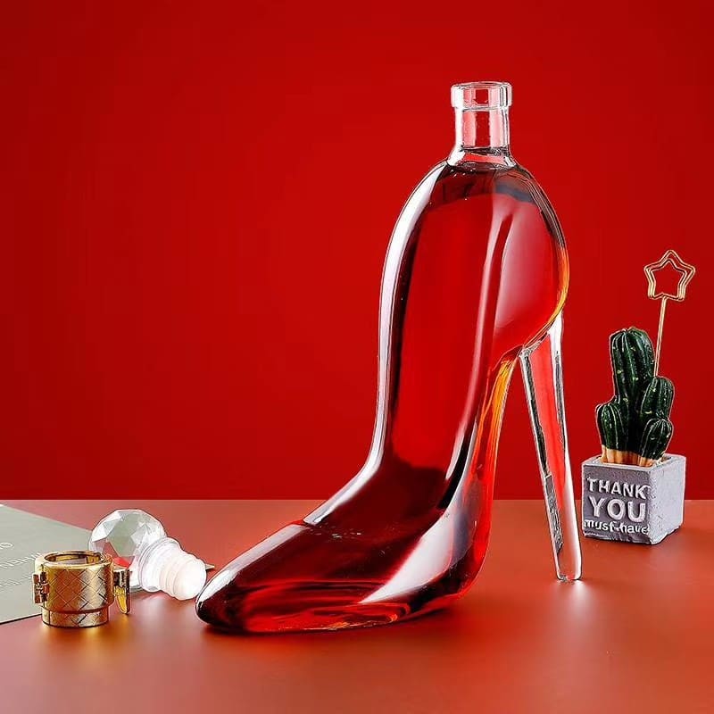 Wine and Whisky Decanter Shoe Glass Bar at Home