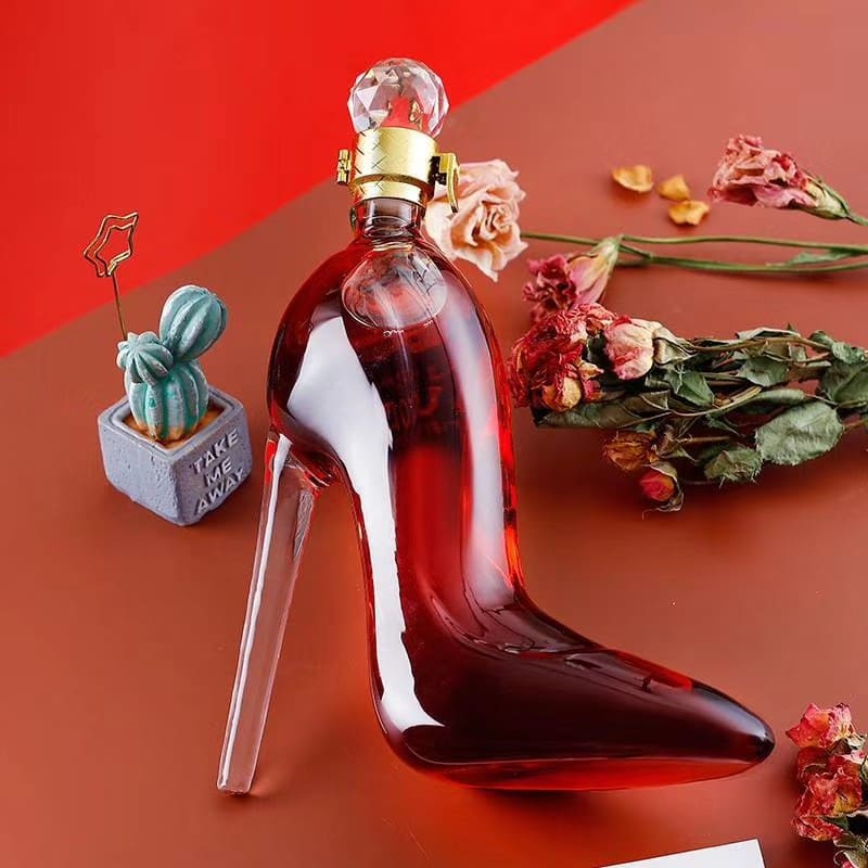 Wine and Whisky Decanter Shoe Glass Bar at Home