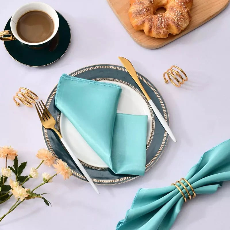 Table Cloth and Napkin Set in Satin with 12 Pieces