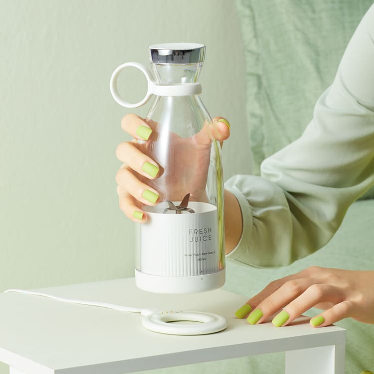 Wireless Portable Blender and Mixer
