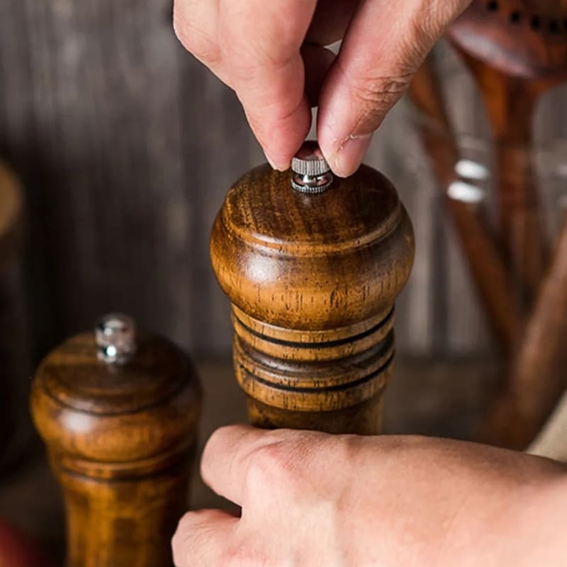 Wooden Manual Pepper and Spice Grinder