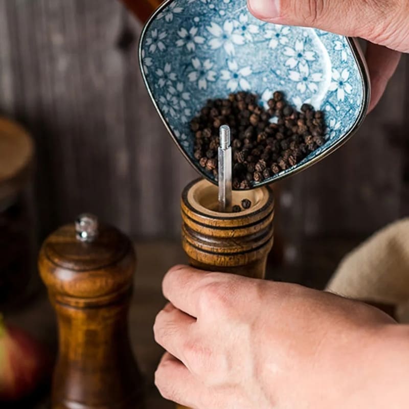 Wooden Manual Pepper and Spice Grinder