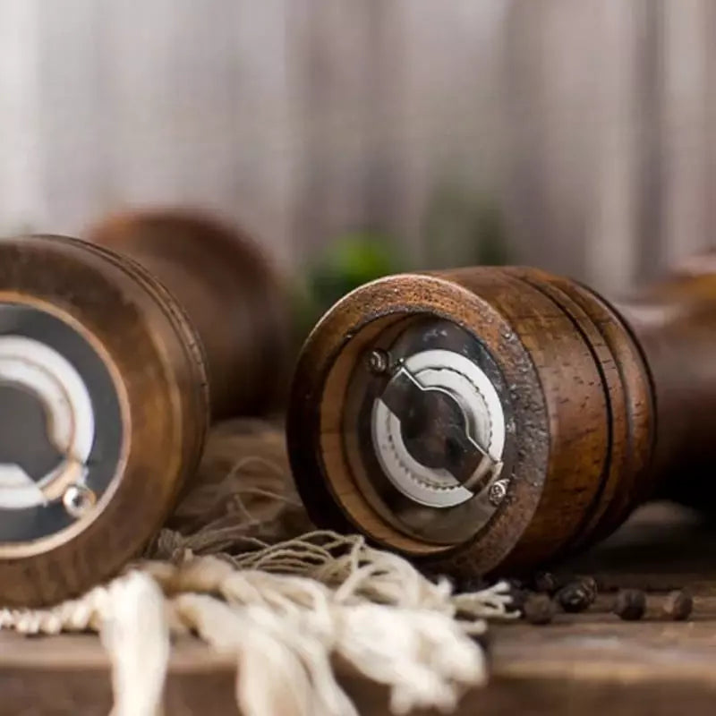 Wooden Manual Pepper and Spice Grinder
