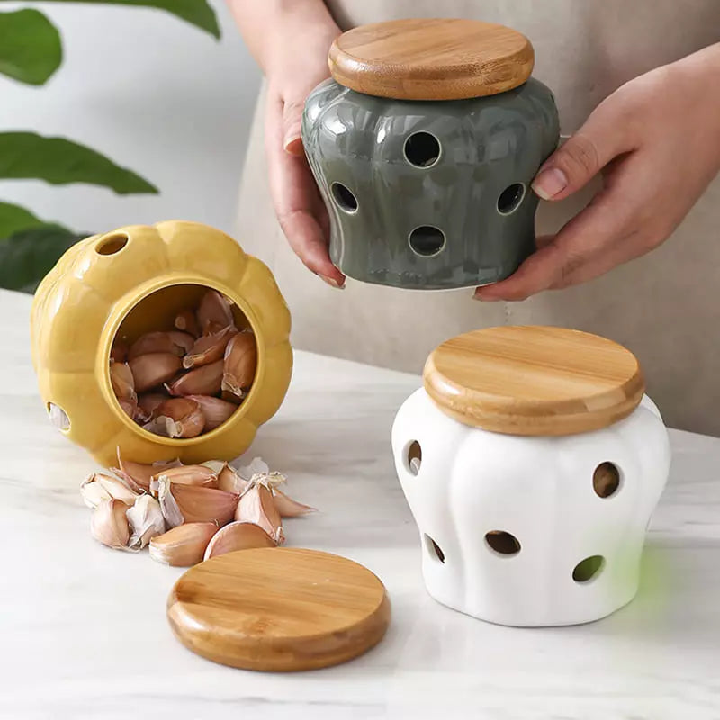 Ceramic Mug with Decorative Wooden Lid