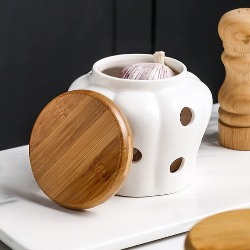 Ceramic Mug with Decorative Wooden Lid