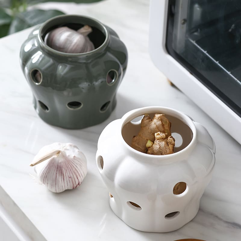 Ceramic Mug with Decorative Wooden Lid