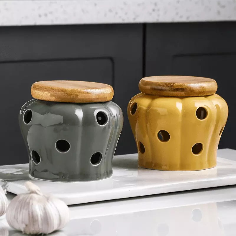 Ceramic Mug with Decorative Wooden Lid