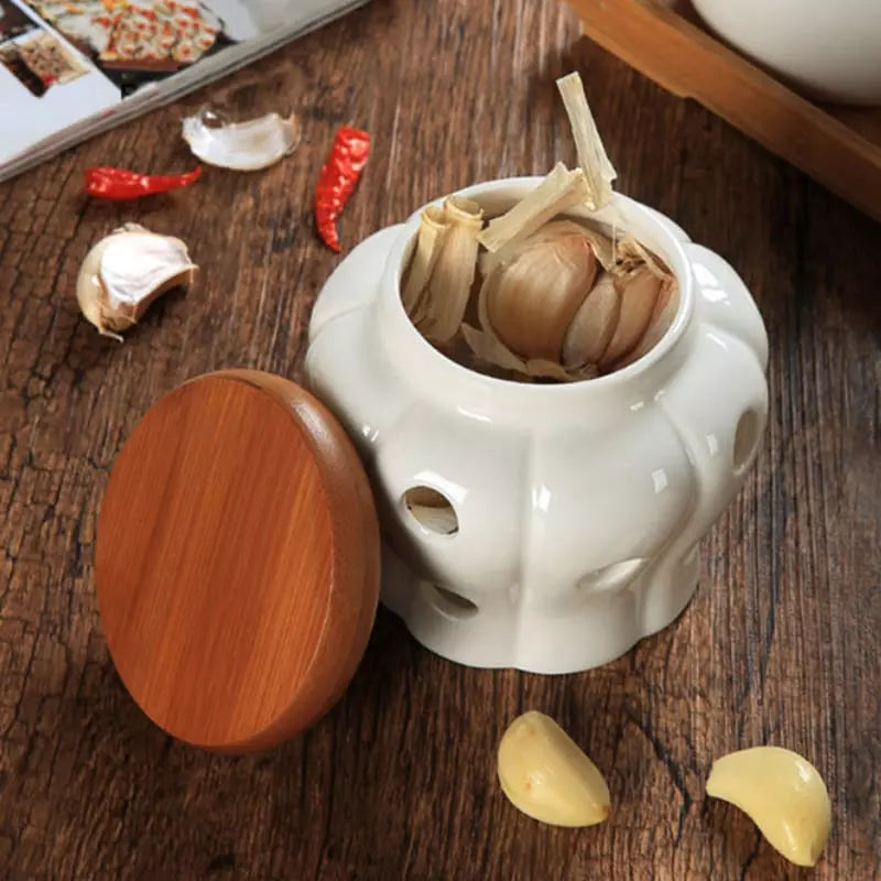 Ceramic Mug with Decorative Wooden Lid