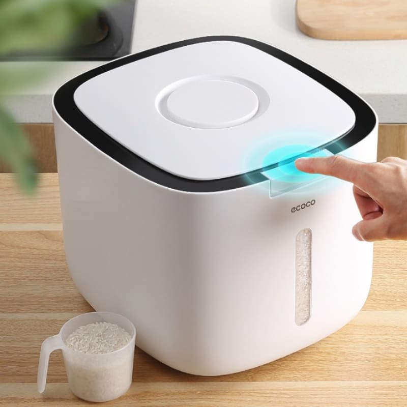 Automatic Food Storage Container with Lid