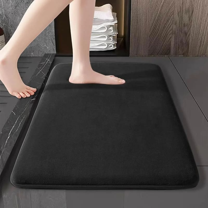 Non-slip absorbent velvet bathroom rug