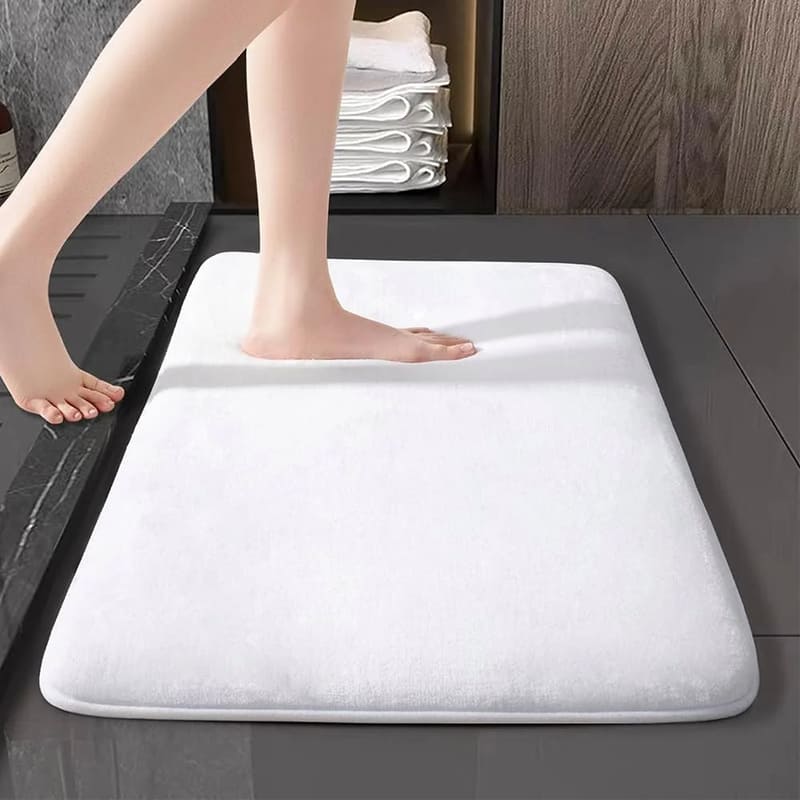 Non-slip absorbent velvet bathroom rug
